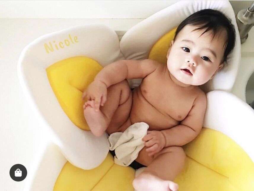 Baby bathtub Cushion Mat Baby bathtub & Bath seats Gifting By Julia M