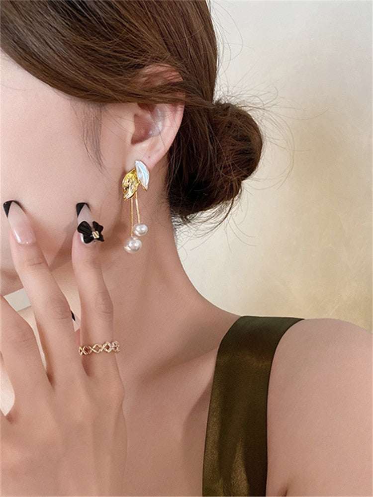 Geometric Luxury Leaf Earrings Earrings gifting by julia m