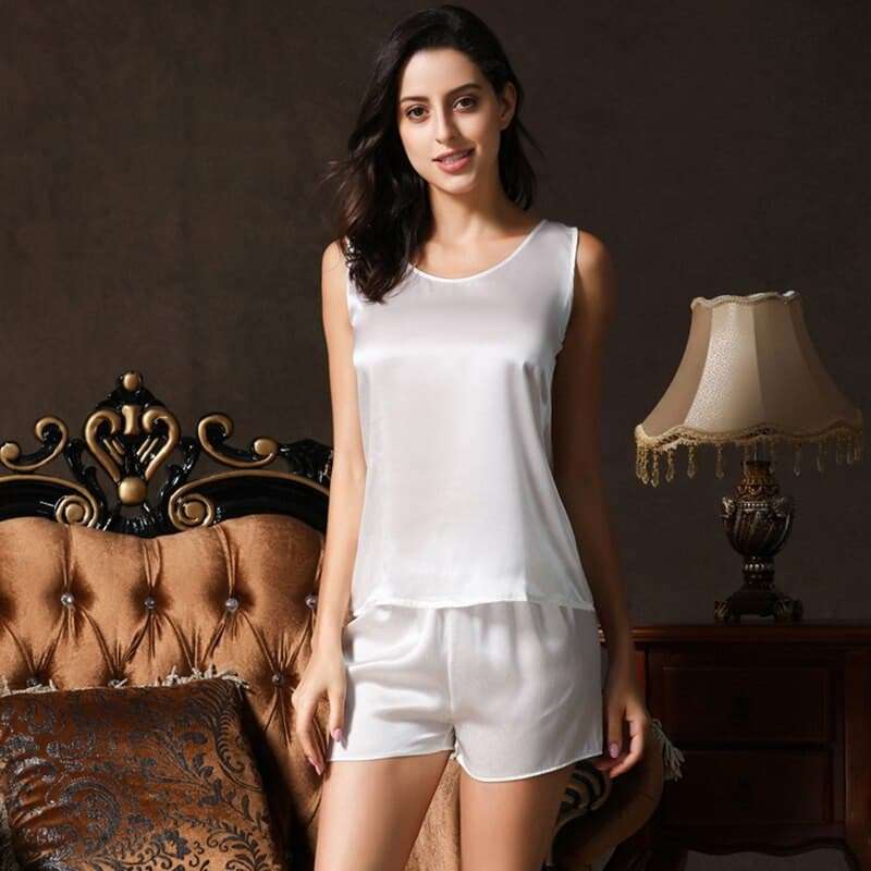 Luxurious Silk Pyjama Set - Sleep in Style and Comfort All Night Long - Perfect Fit for Plus Size Women Pajamas gifting by julia m